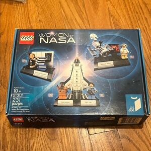 LEGO Women of NASA Space Exploration Set